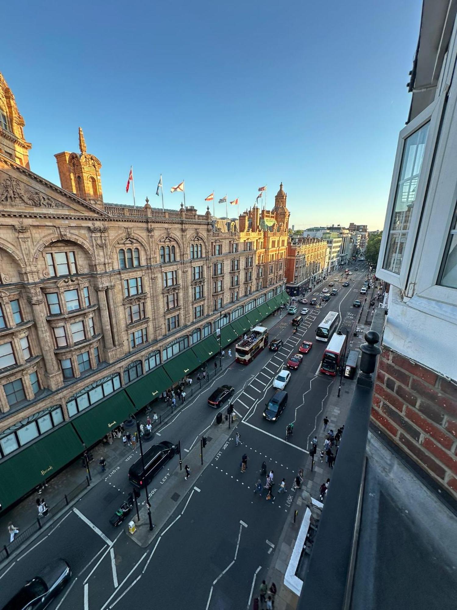 Knightsbridge Luxurious Residence - Facing Harrods ลอนดอน ภายนอก รูปภาพ