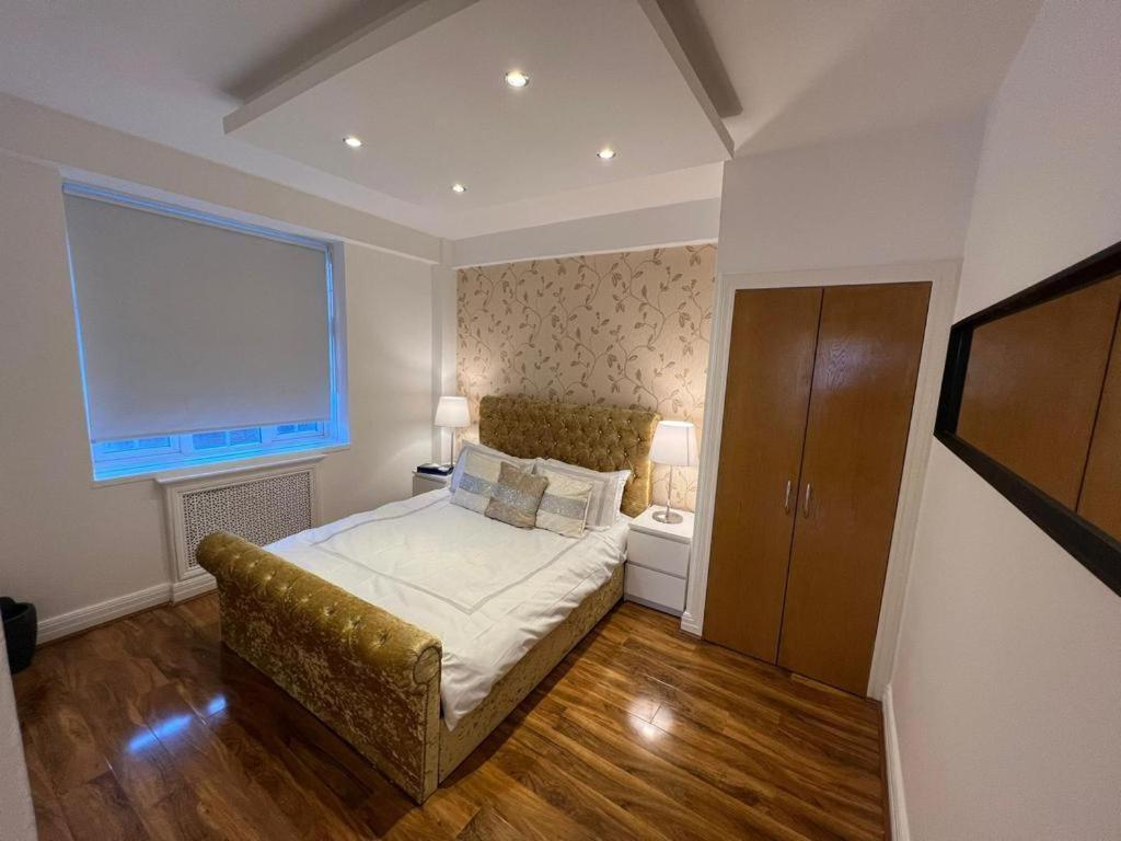 Knightsbridge Luxurious Residence - Facing Harrods ลอนดอน ภายนอก รูปภาพ